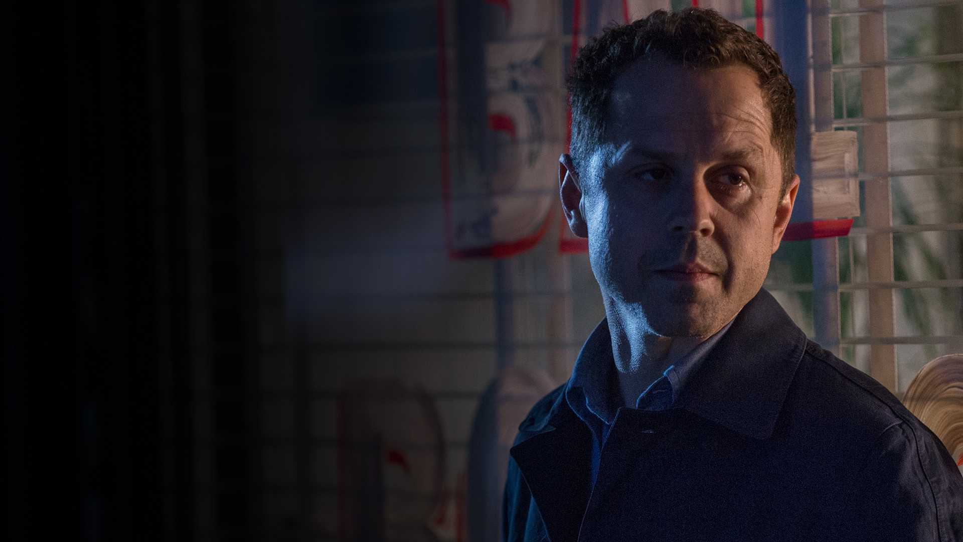 Watch Sneaky Pete Online Stream Seasons 13 Now Stan