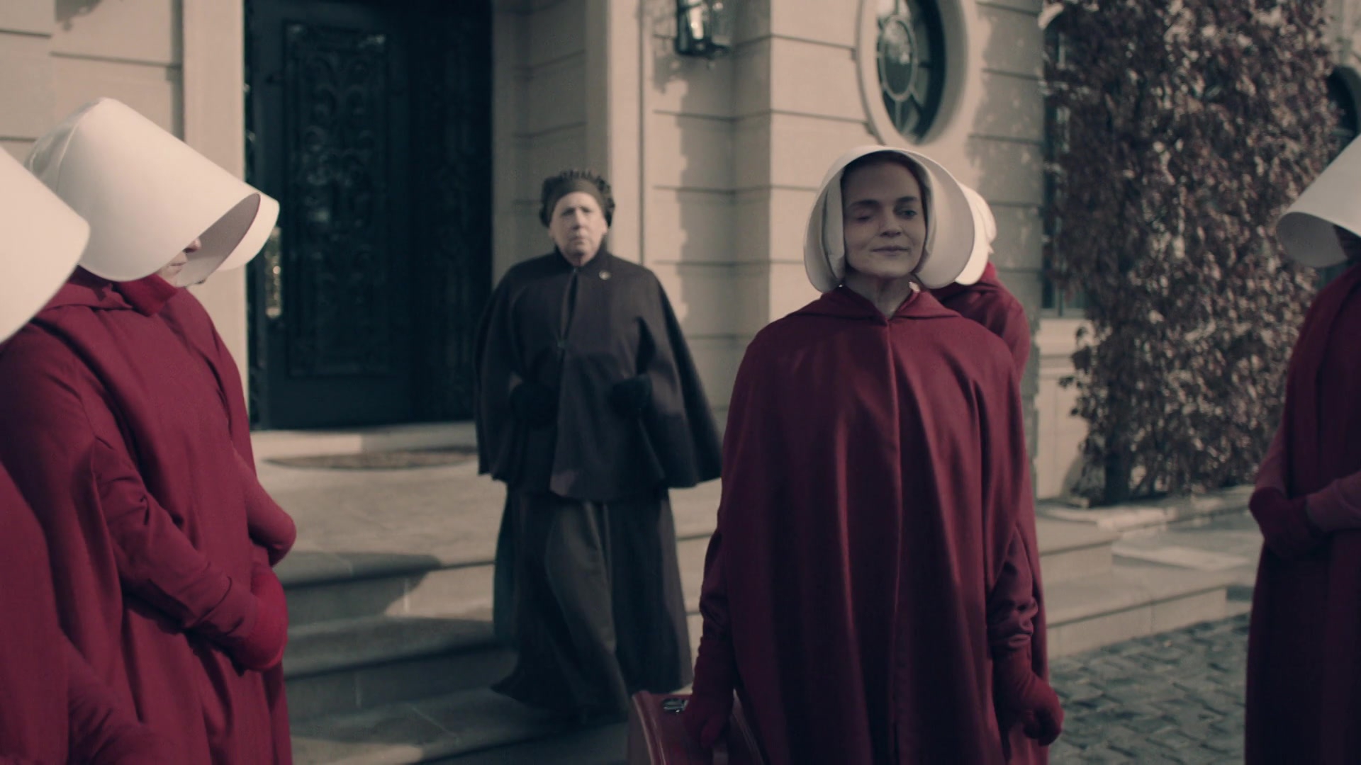 Watch The Handmaid's Tale Season 1 | Stream Every S1 Episode - How Many Episodes In Handmaid's Tale Season 1