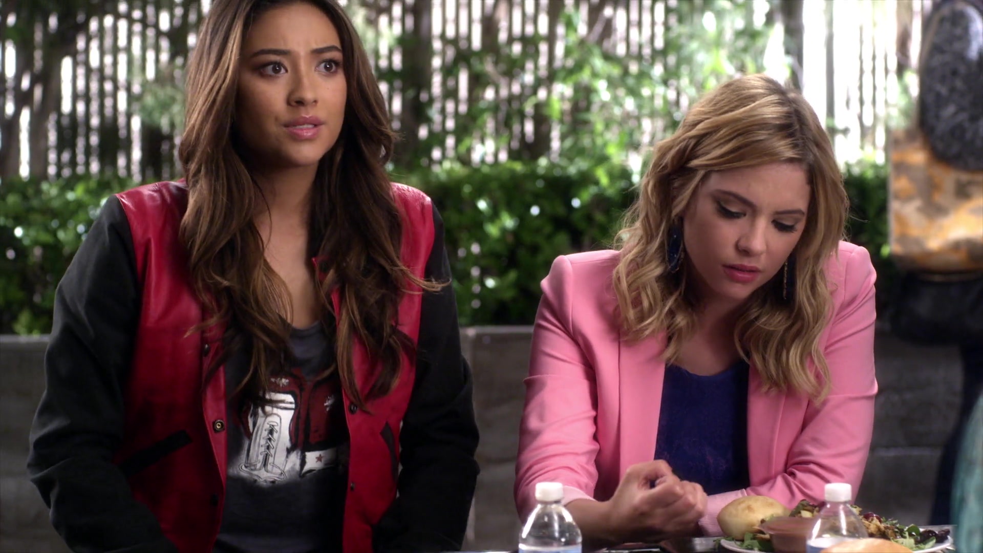 Watch Pretty Little Liars Season 4 Online | Stream TV Shows | Stan
