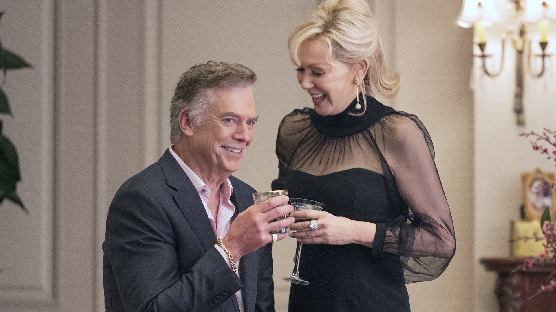 Watch Hacks | Now Streaming | Only on Stan.