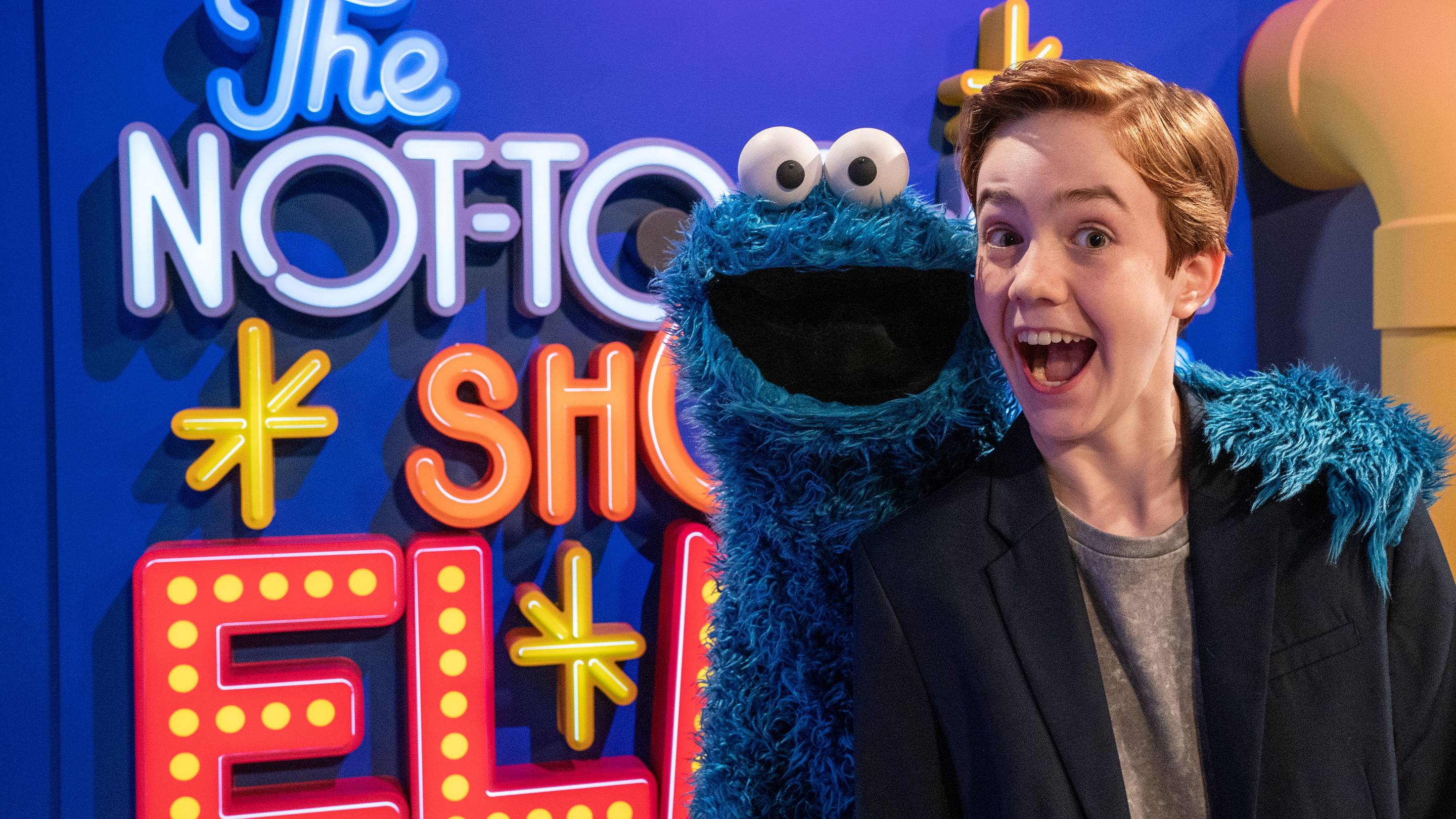Watch The Not-Too-Late Show with Elmo Online | Stream Season 2 Now | Stan