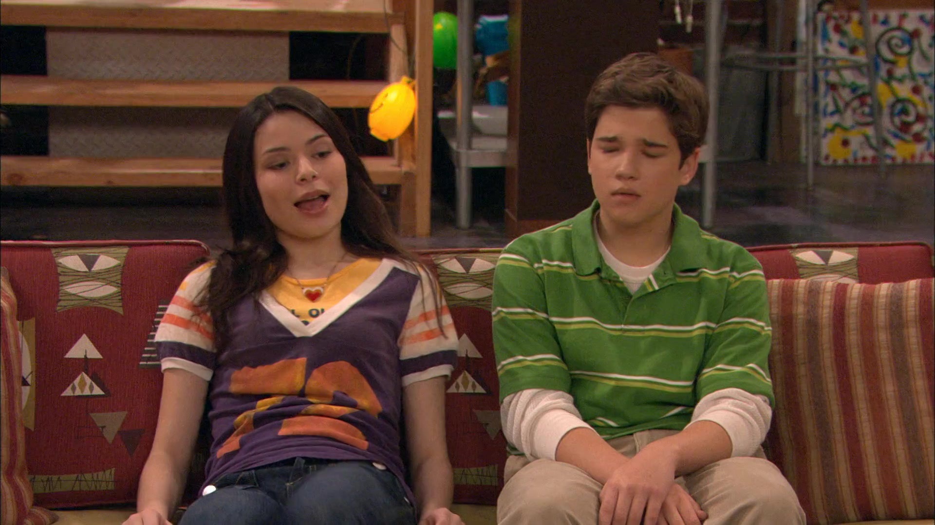 Watch iCarly Season 2 Online | Stream TV Shows | Stan